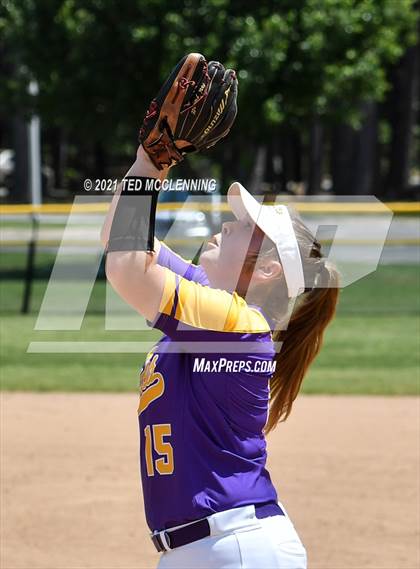 Thumbnail 1 in Mayflower vs Atkins (AAA 3A Regional semifinal) photogallery.