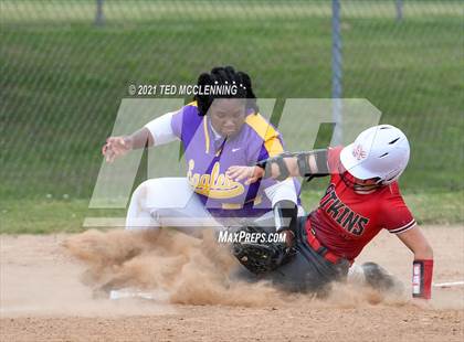 Thumbnail 2 in Mayflower vs Atkins (AAA 3A Regional semifinal) photogallery.
