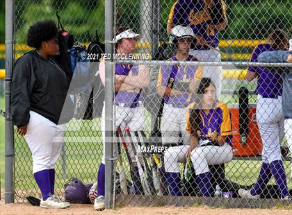 Thumbnail 3 in Mayflower vs Atkins (AAA 3A Regional semifinal) photogallery.