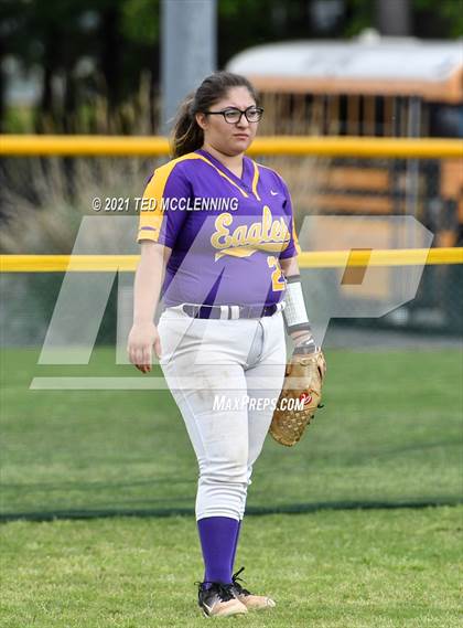 Thumbnail 3 in Mayflower vs Atkins (AAA 3A Regional semifinal) photogallery.