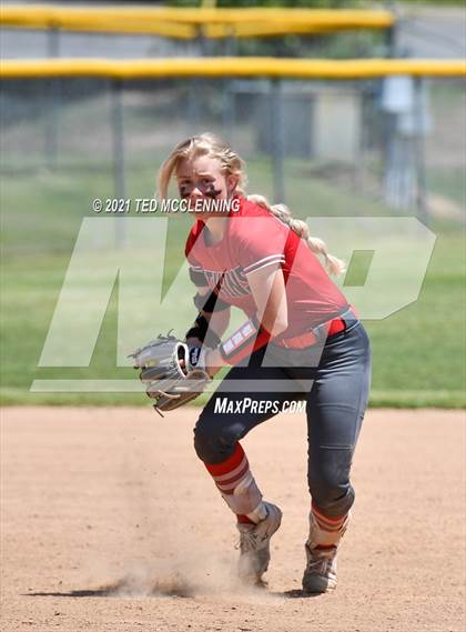 Thumbnail 3 in Mayflower vs Atkins (AAA 3A Regional semifinal) photogallery.