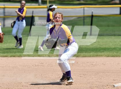 Thumbnail 2 in Mayflower vs Atkins (AAA 3A Regional semifinal) photogallery.