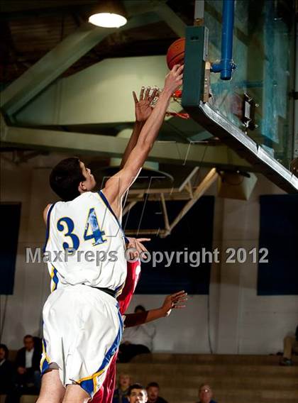 Thumbnail 1 in JV: Holmes @ Newport Central Catholic photogallery.