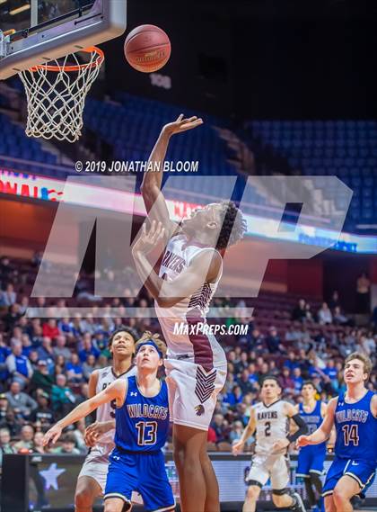 Thumbnail 3 in Academy of Science and Innovation vs. Old Lyme (CIAC D5 Final) photogallery.