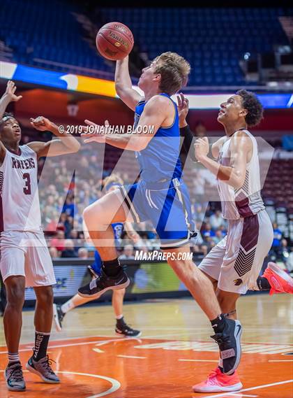 Thumbnail 3 in Academy of Science and Innovation vs. Old Lyme (CIAC D5 Final) photogallery.