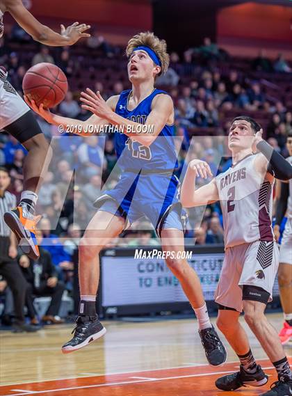 Thumbnail 2 in Academy of Science and Innovation vs. Old Lyme (CIAC D5 Final) photogallery.