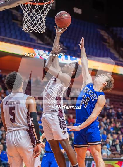 Thumbnail 1 in Academy of Science and Innovation vs. Old Lyme (CIAC D5 Final) photogallery.