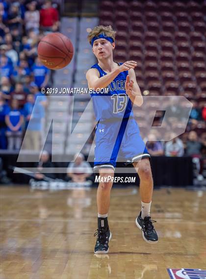 Thumbnail 2 in Academy of Science and Innovation vs. Old Lyme (CIAC D5 Final) photogallery.