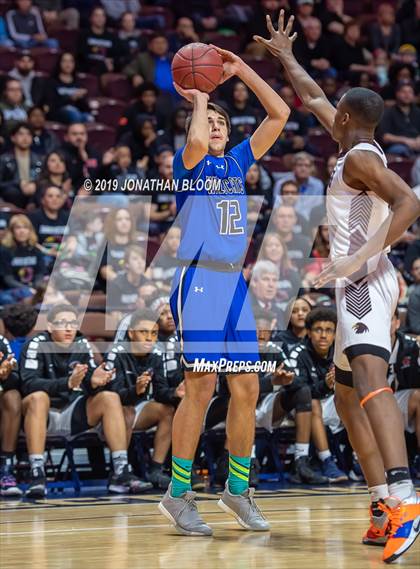 Thumbnail 3 in Academy of Science and Innovation vs. Old Lyme (CIAC D5 Final) photogallery.
