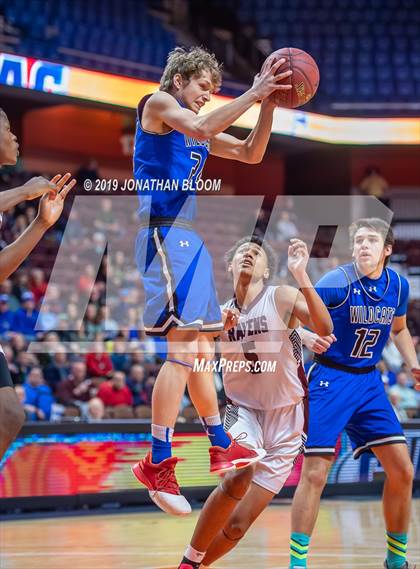 Thumbnail 3 in Academy of Science and Innovation vs. Old Lyme (CIAC D5 Final) photogallery.