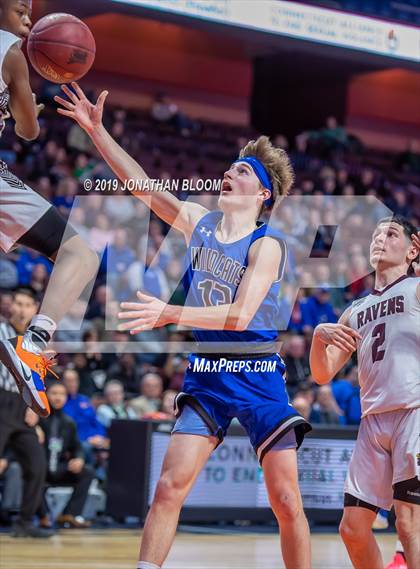 Thumbnail 3 in Academy of Science and Innovation vs. Old Lyme (CIAC D5 Final) photogallery.