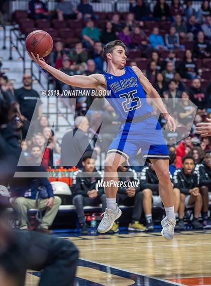 Thumbnail 3 in Academy of Science and Innovation vs. Old Lyme (CIAC D5 Final) photogallery.