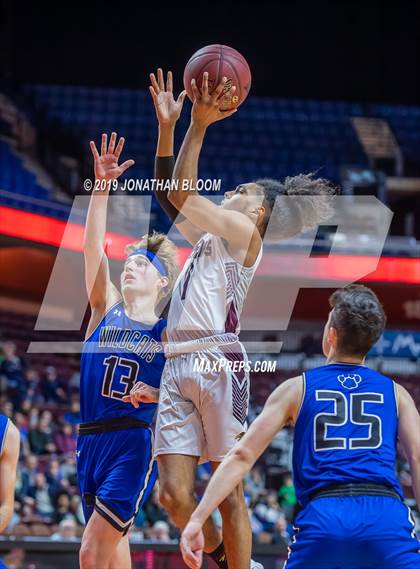 Thumbnail 2 in Academy of Science and Innovation vs. Old Lyme (CIAC D5 Final) photogallery.