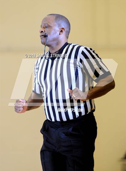 Thumbnail 3 in Miramonte vs. San Lorenzo (Chabot MLK Classic Showcase) photogallery.