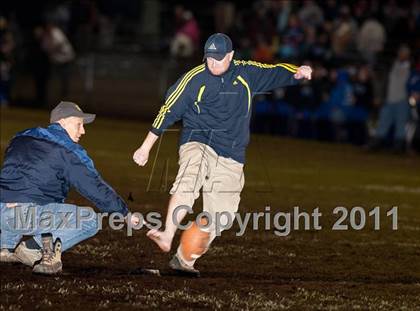 Thumbnail 3 in Waterford @ Ledyard (CIAC Class M Quarterfinal) photogallery.