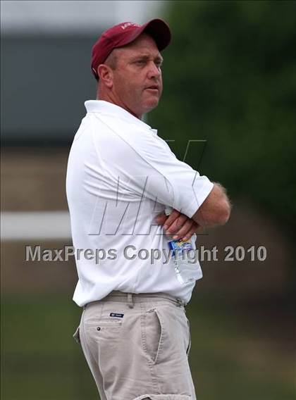 Thumbnail 3 in Penn Yan vs. Aquinas (Section 5 Class C Final) photogallery.