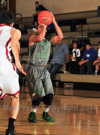 Thumbnail 1 in Downey vs. Green Valley (MaxPreps Holiday Classic) photogallery.