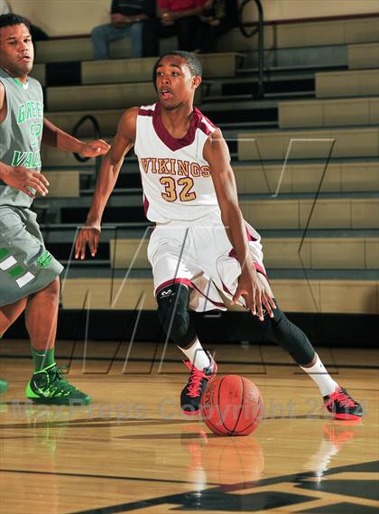 Thumbnail 1 in Downey vs. Green Valley (MaxPreps Holiday Classic) photogallery.