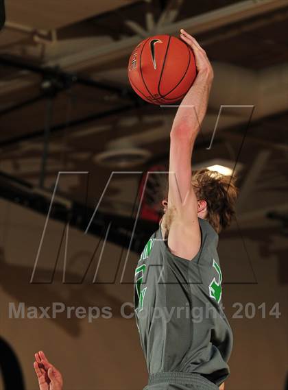 Thumbnail 3 in Downey vs. Green Valley (MaxPreps Holiday Classic) photogallery.