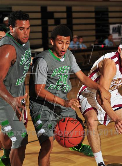 Thumbnail 1 in Downey vs. Green Valley (MaxPreps Holiday Classic) photogallery.