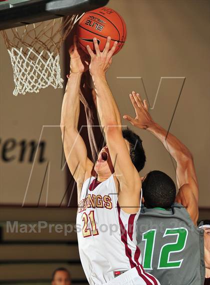 Thumbnail 2 in Downey vs. Green Valley (MaxPreps Holiday Classic) photogallery.