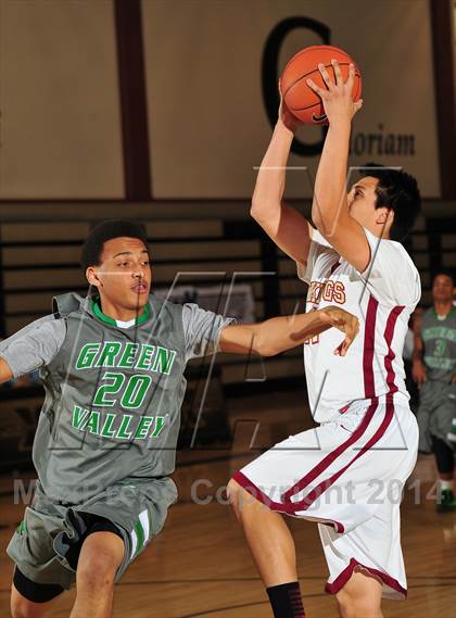 Thumbnail 3 in Downey vs. Green Valley (MaxPreps Holiday Classic) photogallery.