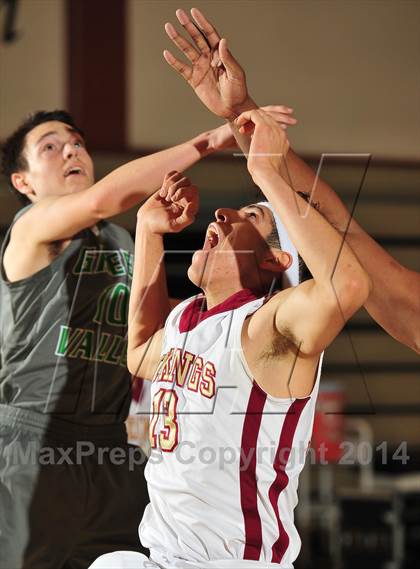 Thumbnail 2 in Downey vs. Green Valley (MaxPreps Holiday Classic) photogallery.