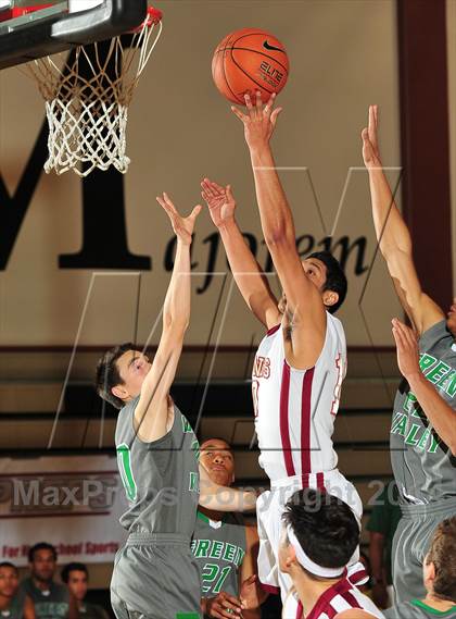 Thumbnail 1 in Downey vs. Green Valley (MaxPreps Holiday Classic) photogallery.