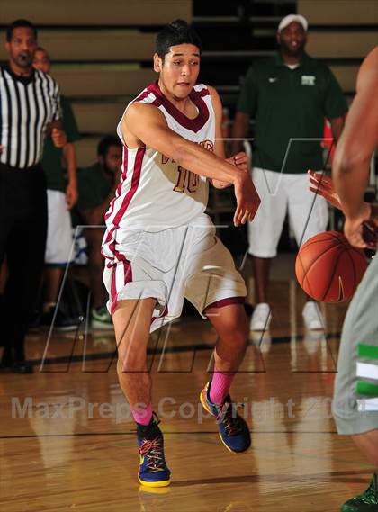 Thumbnail 1 in Downey vs. Green Valley (MaxPreps Holiday Classic) photogallery.