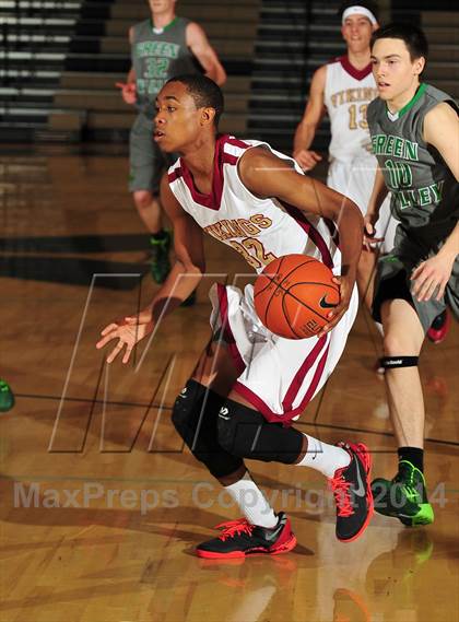 Thumbnail 3 in Downey vs. Green Valley (MaxPreps Holiday Classic) photogallery.
