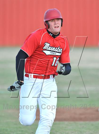Thumbnail 3 in Muenster vs Prairiland (Trenton Tournament) photogallery.