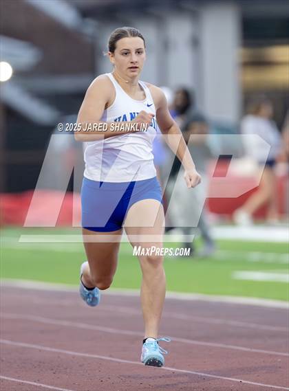 Thumbnail 3 in E.D. White(Catholic Relays) photogallery.