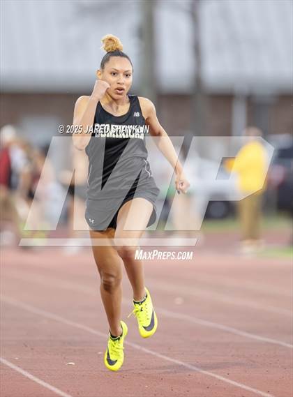Thumbnail 2 in E.D. White(Catholic Relays) photogallery.