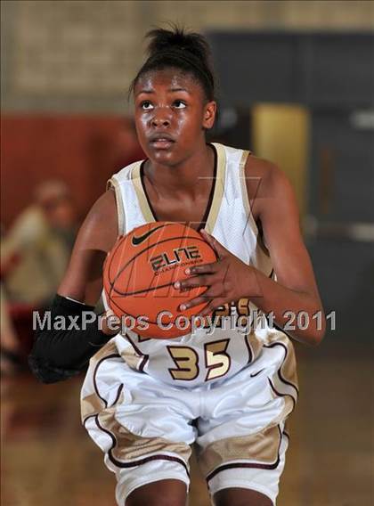 Thumbnail 3 in JSerra Catholic vs. Bishop's (Nike Extravaganza) photogallery.