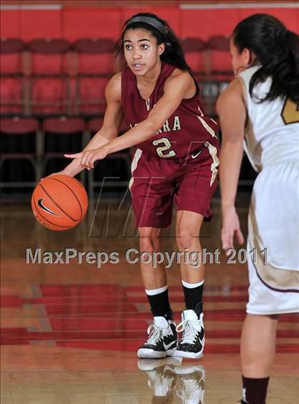 Thumbnail 3 in JSerra Catholic vs. Bishop's (Nike Extravaganza) photogallery.