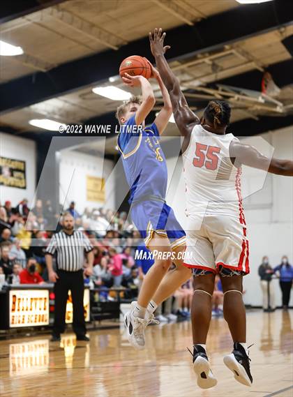 Thumbnail 3 in Newport Central Catholic vs Newport (36th District Tournament) photogallery.