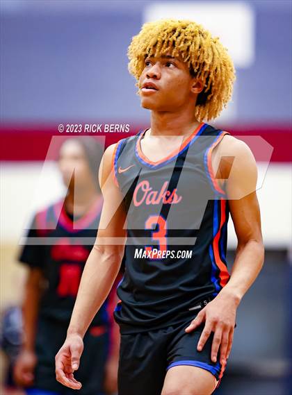 Thumbnail 2 in Grand Oaks vs College Park photogallery.