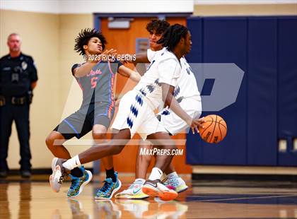 Thumbnail 3 in Grand Oaks vs College Park photogallery.