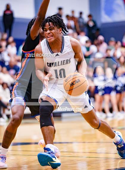 Thumbnail 3 in Grand Oaks vs College Park photogallery.