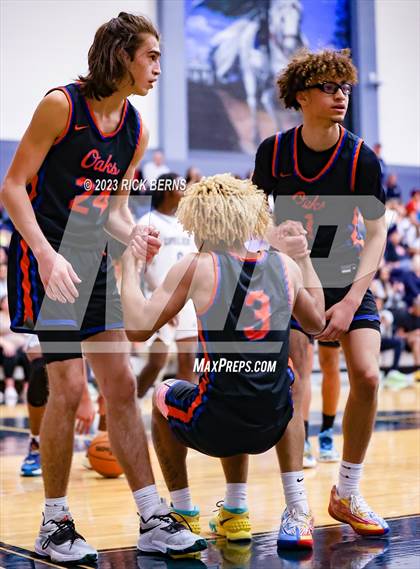 Thumbnail 2 in Grand Oaks vs College Park photogallery.