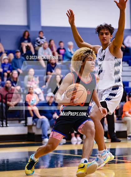 Thumbnail 2 in Grand Oaks vs College Park photogallery.