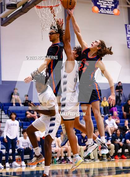 Thumbnail 1 in Grand Oaks vs College Park photogallery.