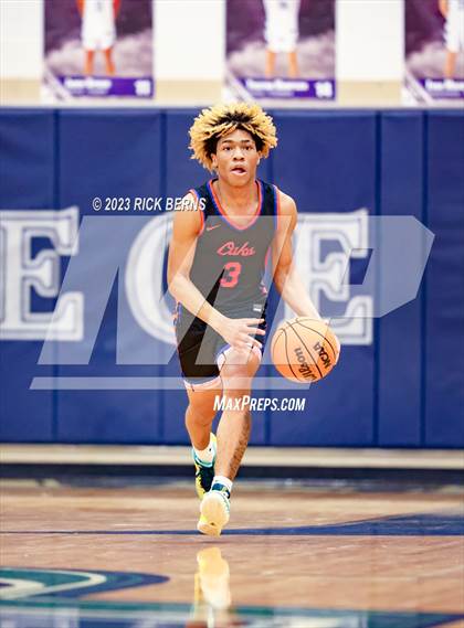 Thumbnail 3 in Grand Oaks vs College Park photogallery.