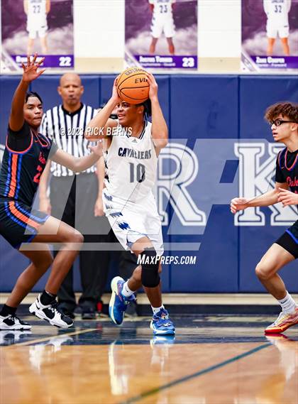 Thumbnail 3 in Grand Oaks vs College Park photogallery.