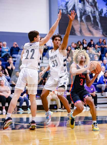 Thumbnail 3 in Grand Oaks vs College Park photogallery.