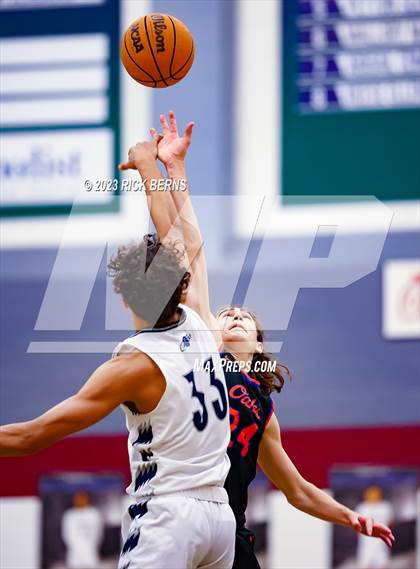 Thumbnail 2 in Grand Oaks vs College Park photogallery.