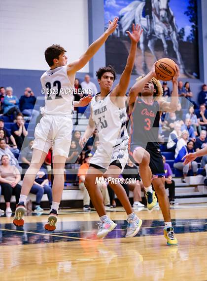 Thumbnail 1 in Grand Oaks vs College Park photogallery.