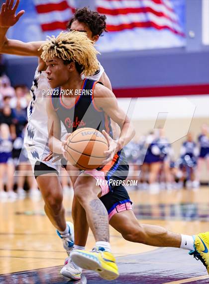 Thumbnail 1 in Grand Oaks vs College Park photogallery.