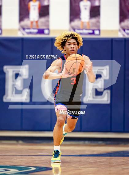 Thumbnail 1 in Grand Oaks vs College Park photogallery.