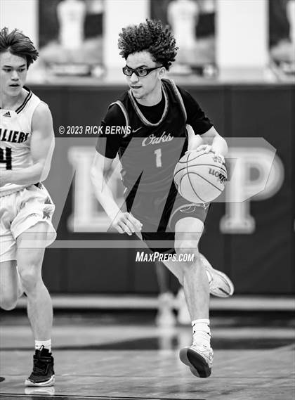 Thumbnail 1 in Grand Oaks vs College Park photogallery.